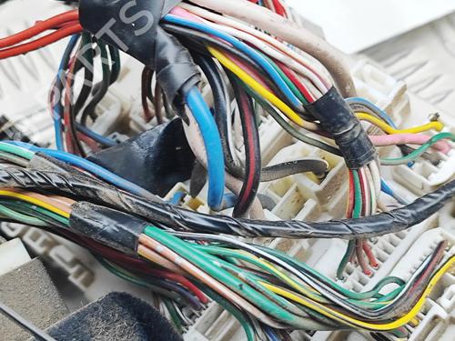 Fuse box ISUZU D-MAX II (TFR, TFS) 2.5 CRDi 4x4 (TFS86J) | BP38961619E1 - Image 10
