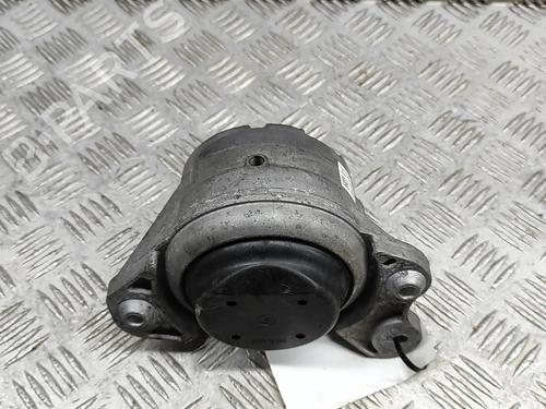 Used Engine mount Engine mount MERCEDES-BENZ E-CLASS T-Model (S213) E 220 d 4-matic (213.205) (194 hp) 24975593 24975593