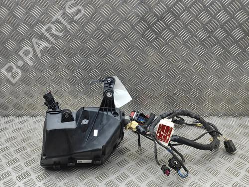 Fuse box VOLVO XC40 (536) T3 | BP30257627E1