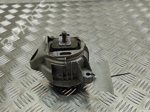 Used Engine mount BMW 7 (G11, G12) 730 d (265 hp) 19500619