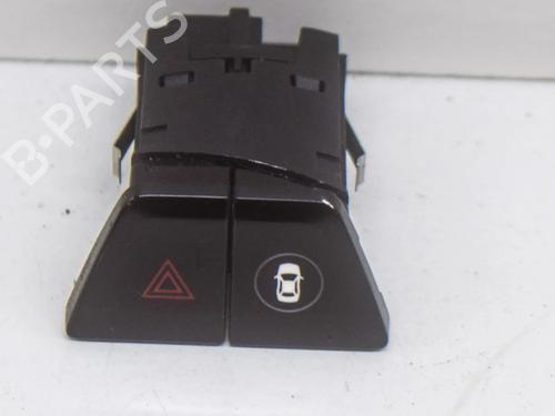 Used Warning switch Warning switch BMW 5 (G30, F90) 530 e Plug-in-Hybrid (184 hp) 7901702 7901702