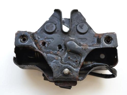 Used Hood lock Hood lock LEXUS IS II (_E2_) 220d (ALE20) (177 hp) 33358056 33358056