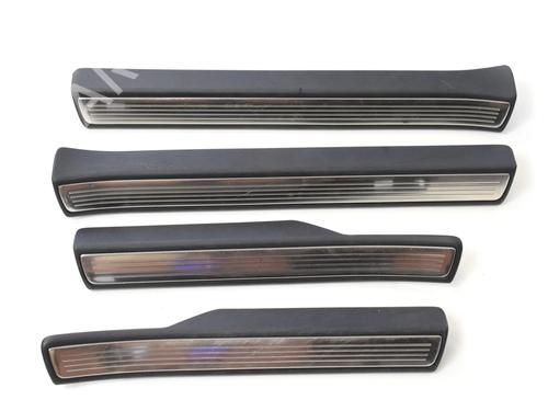 Used Step Step MERCEDES-BENZ S-CLASS (W222, V222, X222) S 350 BlueTEC / d (222.132, 222.032, 222.123) (258 hp) 33341198 33341198