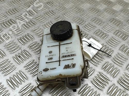 brake-fluid-reservoir-renault-trafic-iii-van-fg_-2014-33376584 main image