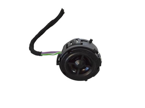 speaker-mercedes-benz-a-class-saloon-v177-2018-30283797 main image