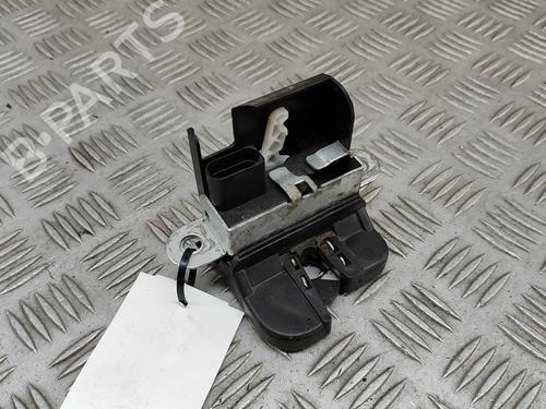 Used Tailgate lock VW PASSAT B7 Variant (365) 1.6 TDI (105 hp) 26890844