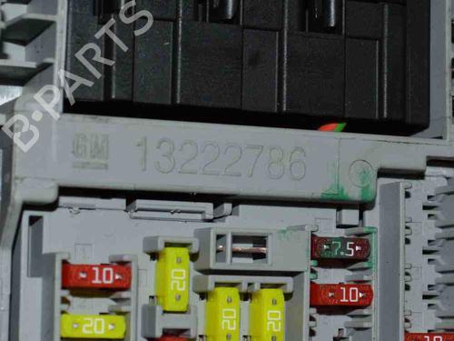 Fuse box OPEL INSIGNIA A Sports Tourer (G09) 2.0 CDTI (35) | BP6730842E1