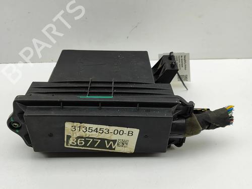 Used Fuse box TESLA MODEL X (5YJX) P100D AWD (772 hp) 28435606