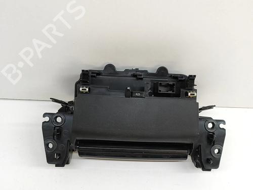 Handskerum Handskerum PEUGEOT 2008 II (UD_, US_, UY_, UJ_, UR_, UC_) e-2008 (UKZKXZ) (136 hp) 27778364 27778364