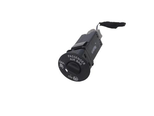 switch-nissan-micra-v-k14-2016-30268423 main image