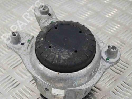 Used Engine mount MERCEDES-BENZ C-CLASS (W205) C 300 (205.048) (245 hp) 8827254