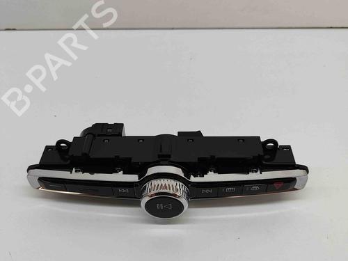 Used Switch VOLVO XC40 (536) B3 Mild-Hybrid (163 hp) 28555740