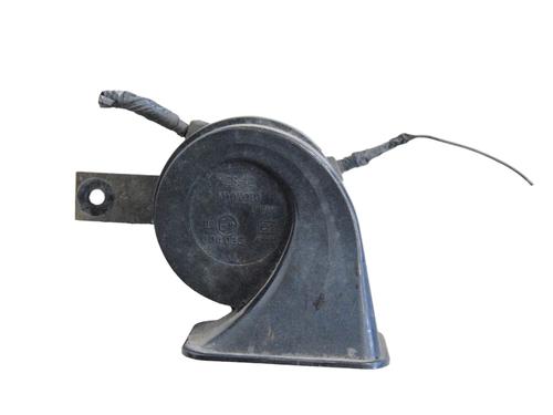 horn-infiniti-q50-2013-33363697 main image