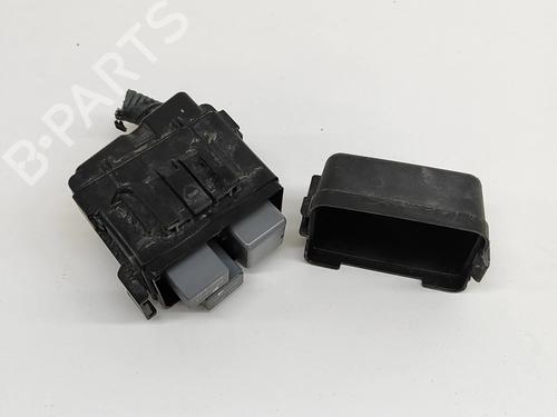 fuse-box-toyota-auris-_e18_-2012-2013-2014-2015-2016-2017-2018-2019-23249658 main image