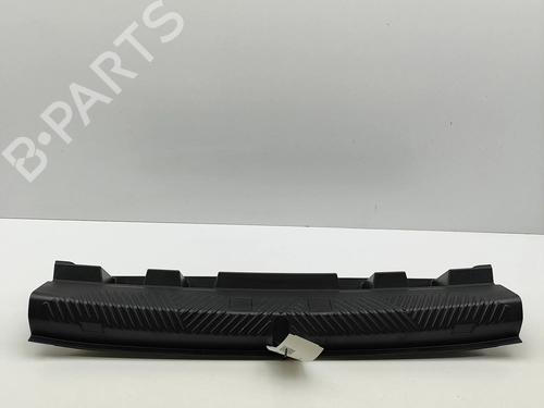 Used Tailgate trim Tailgate trim BMW 5 (G60, G90, G68) i5 eDrive40 (340 hp) 28564184 28564184