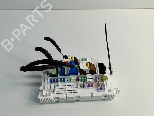 Used Fuse box PEUGEOT 3008 III (KA_, KB_, KC_) e-210 (KCZKZX) (213 hp) 28555030