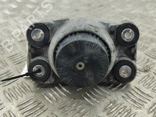 Engine mount LAND ROVER DISCOVERY V (L462) 3.0 D 4x4 | BP16018393M89 