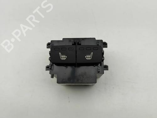 switch-polestar-polestar-2-534-2019-27798363 main image