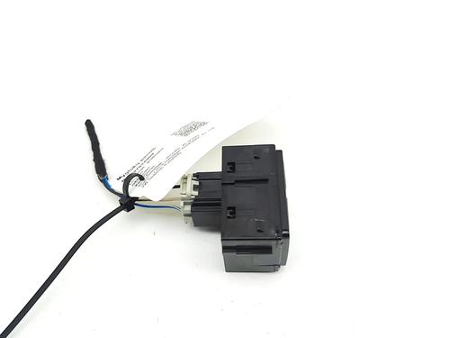 Switch JAGUAR XE (X760) 2.0 D | BP38421759I30 - Image 2