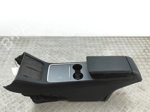 Midtkonsoll Midtkonsoll TESLA MODEL Y (5YJY) EV Performance All-wheel Drive (462 hp) 34701417 34701417