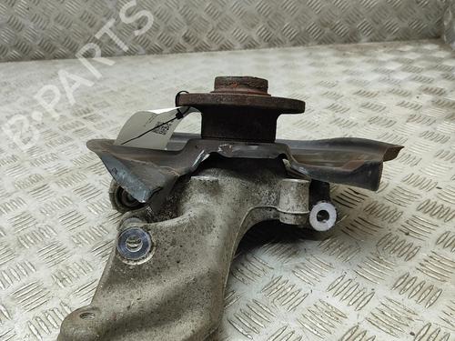 Used Right rear steering knuckle VW PASSAT B8 (3G2, CB2) 1.6 TDI (120 hp) 16077429