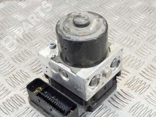 Used ABS pump RENAULT CLIO III (BR0/1, CR0/1) 1.2 16V (BR02, BR0J, BR11, CR02, CR0J, CR11) (75 hp) 8145617