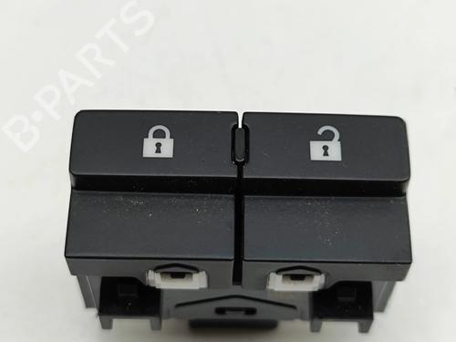 Used Switch NISSAN QASHQAI III (J12) 1.3 DIG-T All-wheel Drive (158 hp) 28955469