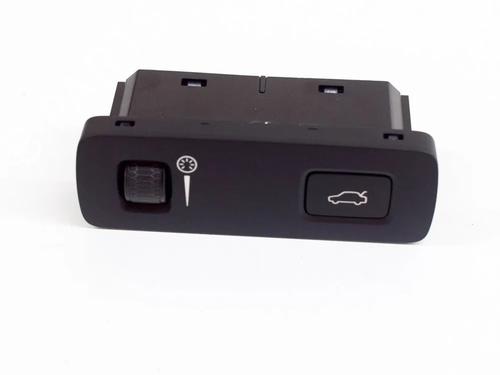 Used Switch VOLVO XC40 (536) B4 Mild-Hybrid (197 hp) 27762924