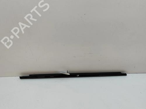 Used Door moulding trim Door moulding trim BMW 3 (G20, G80, G28) M 340 i xDrive (374 hp) 24307559 24307559