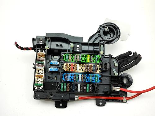 Zekeringkast Zekeringkast AUDI Q6 E-TRON (GFB) e-tron quattro (387 hp) 37445218 37445218