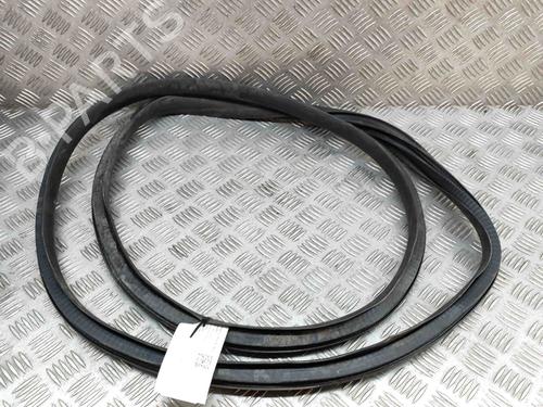 Used Rubber door seal TESLA MODEL Y (5YJY) EV Performance All-wheel Drive (534 hp) 30394179