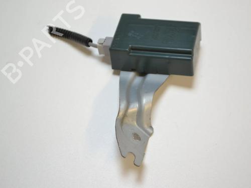 Used Electronic module Electronic module LEXUS IS II (_E2_) 220d (ALE20) (177 hp) 9866325 9866325