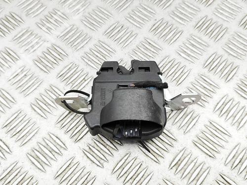 switch-mercedes-benz-a-class-saloon-v177-2018-31762981 main image