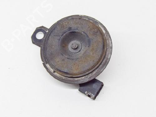 Used Horn TOYOTA HILUX VII Pickup (_N1_, _N2_, _N3_) 2.5 D-4D 4WD (KUN25) (144 hp) 14618293