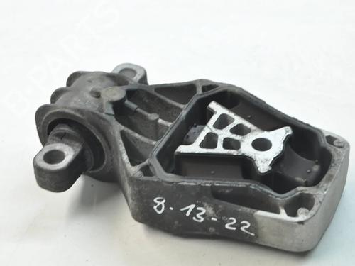 Used Gearbox mount MERCEDES-BENZ GLA-CLASS (X156) GLA 220 CDI (156.903) (170 hp) 30212567