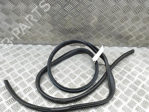Used Rubber door seal Rubber door seal SUBARU WRX Saloon (GJ) STi 2.5 AWD (301 hp) 33392726 33392726