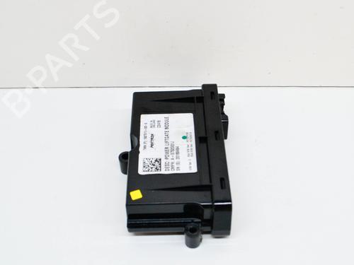 Electronic module TESLA MODEL S (5YJS) 90D AWD | BP10072662M83 