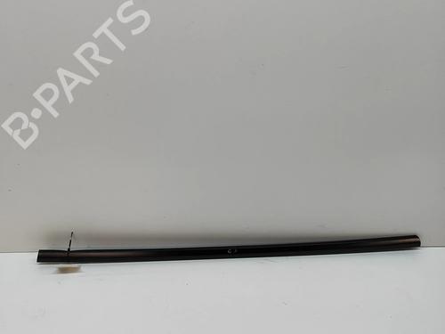 Dørlist TESLA MODEL 3 (5YJ3) EV (283 hp) 28430652