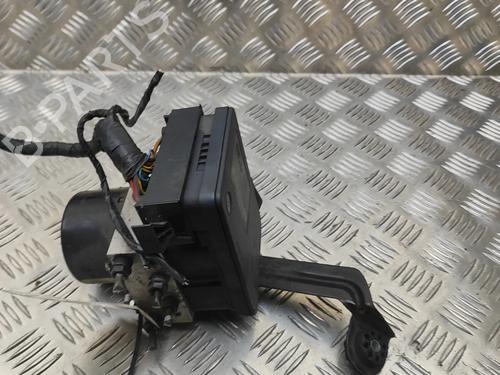 Used ABS pump BMW Z4 Roadster (E85) 2.5 i (192 hp) 31047818