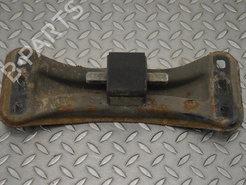 Used Gearbox mount Gearbox mount MERCEDES-BENZ SL (R230) 500 (230.475) (306 hp) 33359517 33359517
