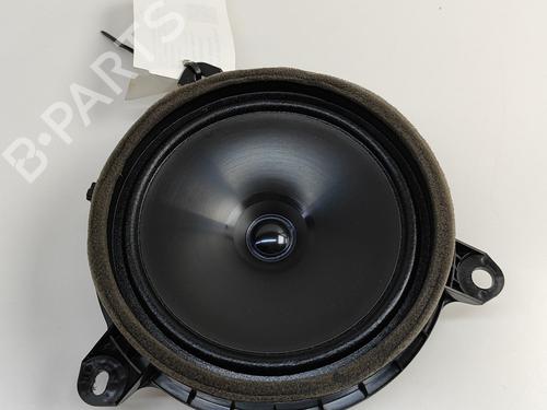 Used Speaker TOYOTA YARIS (_P21_, _PA1_, _PH1_) 1.5 Hybrid (MXPH10, MXPH11) (116 hp) 28559822