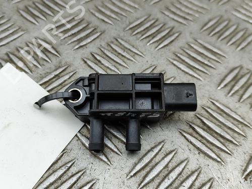 Used Electronic sensor VW PASSAT B8 Variant (3G5, CB5) 2.0 TDI (150 hp) 30382017