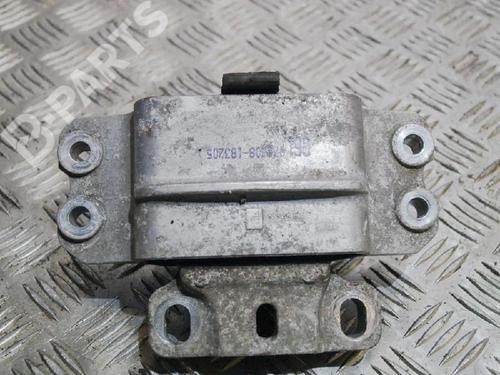 Used Engine mount VW PASSAT B6 (3C2) 1.9 TDI (105 hp) 8895498