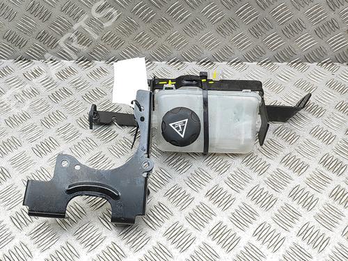 Used Expansion tank PEUGEOT 3008 II SUV (MC_, MR_, MJ_, M4_) Hybrid 180 (M4DGLU) (179 hp) 30178395
