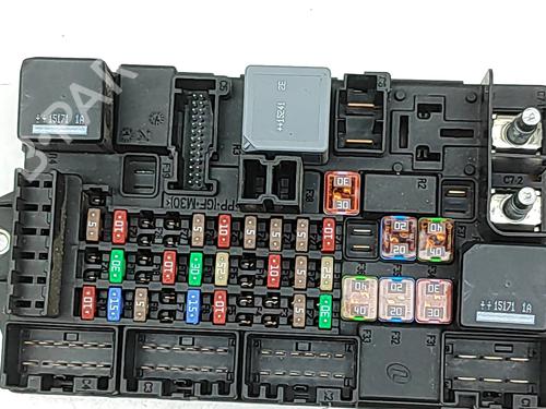 Fuse box JAGUAR F-TYPE Coupe (X152) 3.0 SCV6 S | BP31859580E1