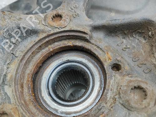 Right front steering knuckle VW CADDY V MPV (SBB, SBJ) 2.0 TDI 4motion | BP31976822M26