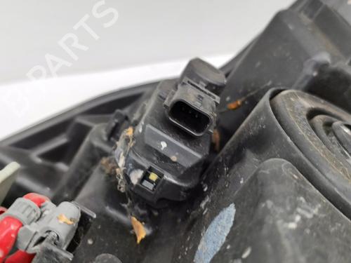 Right headlight TOYOTA YARIS (_P13_) 1.3 (NSP130_, NSP130) | BP26022666C29