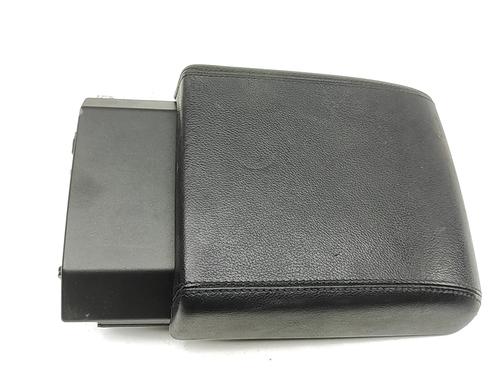 Used Armrest / Center console Armrest / Center console LAND ROVER DISCOVERY SPORT (L550) 2.0 D 4x4 (180 hp) 30826875 30826875