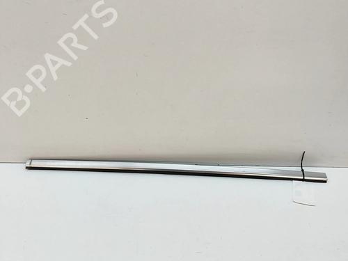 Dørliste INFINITI Q30 1.6 (156 hp) 28564071