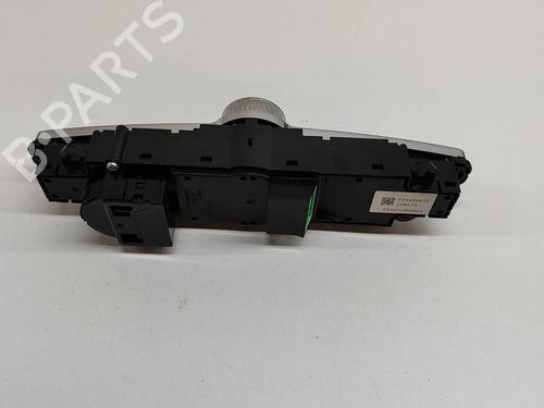 Switch VOLVO XC40 (536) T3 | BP27765854I30 